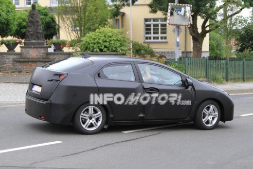 Nuova Honda Civic 5 porte sorpresa in alcune foto rubate - Fotogallery - 14